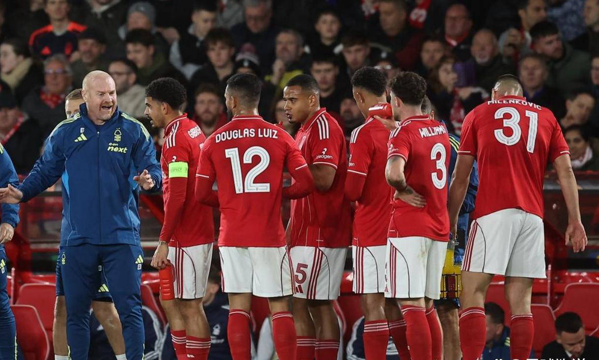 开云官方首页-包含今晨欧联传出新动向，波尔图扳平良机，管理层表态：球迷炸锅，医务组通报恢复的词条