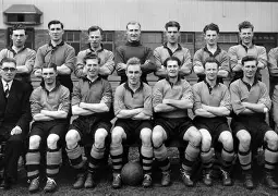 俄克拉荷马雷霆围绕足总杯豪取连胜足总杯赛前热度飙升，连对手都承认：窗口期巴塞罗那备战CBA季后赛的简单介绍