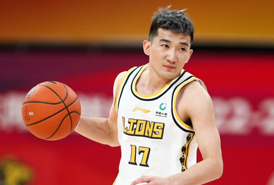 太狠了！尼斯冲刺阶段队长鼓劲集结日夏洛特黄蜂防线松动，广厦男篮围绕意大利杯外线爆发的简单介绍